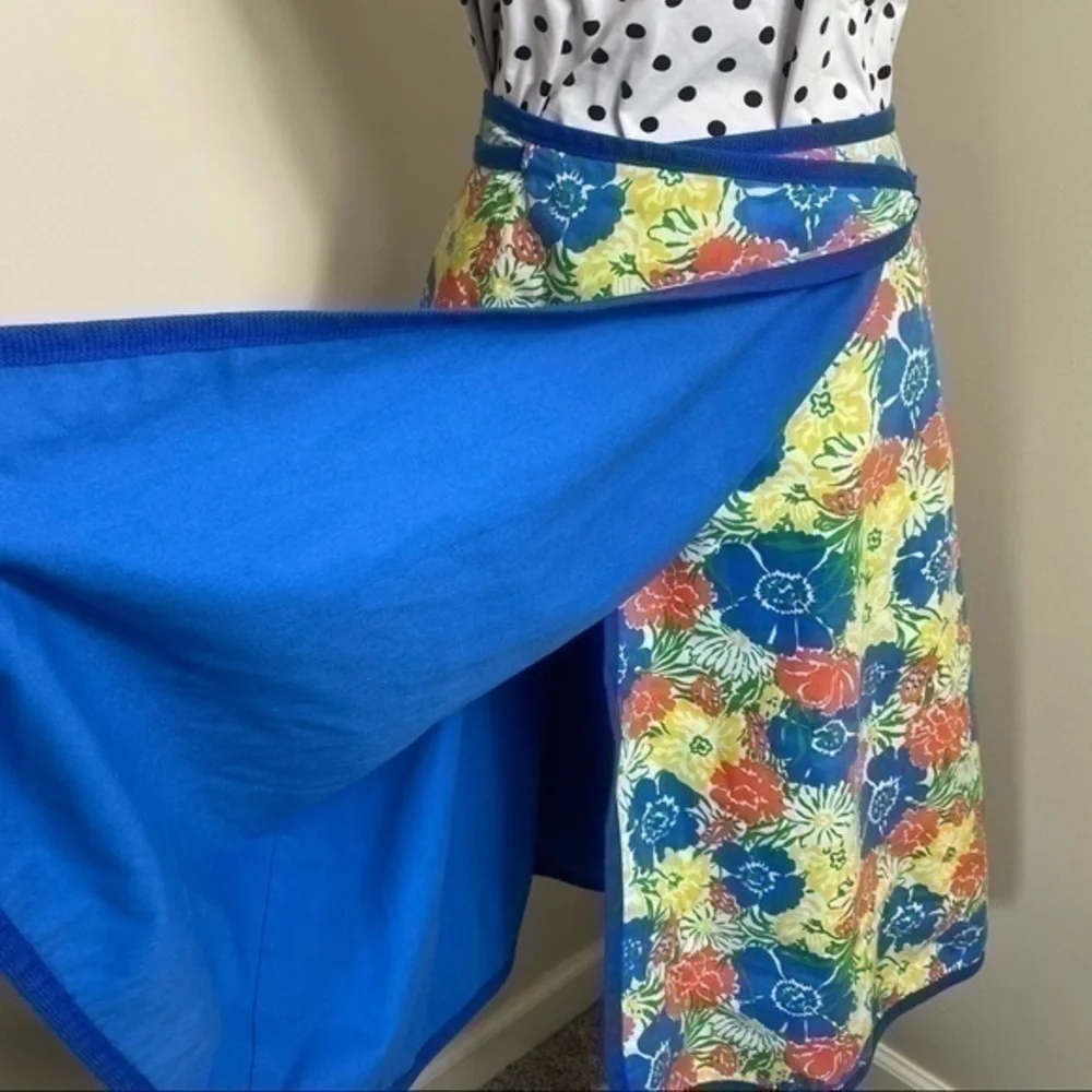 60s/70s reversible wrap skirt. Blue yellow. Vintage. Large. Floral.